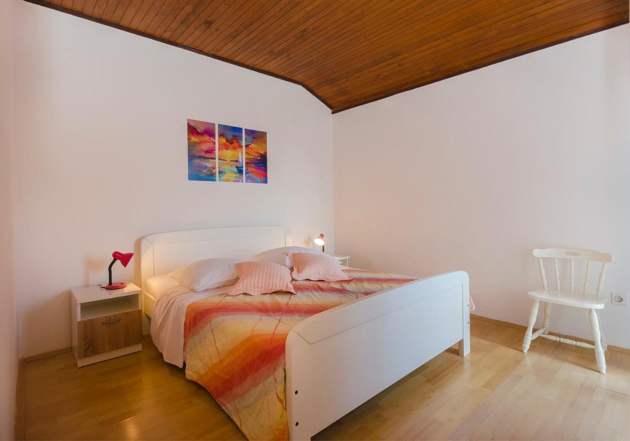 Apartment And Rooms Ema Водице Экстерьер фото