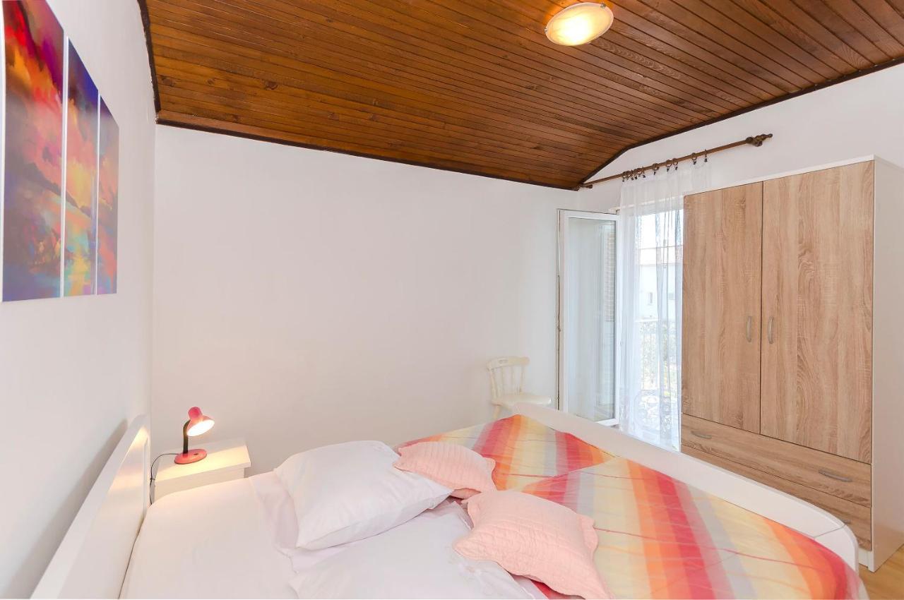 Apartment And Rooms Ema Водице Экстерьер фото