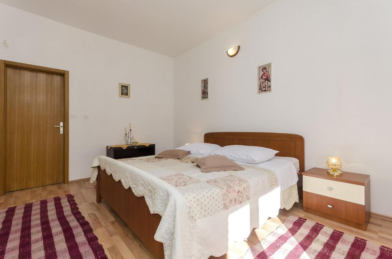 Apartment And Rooms Ema Водице Экстерьер фото
