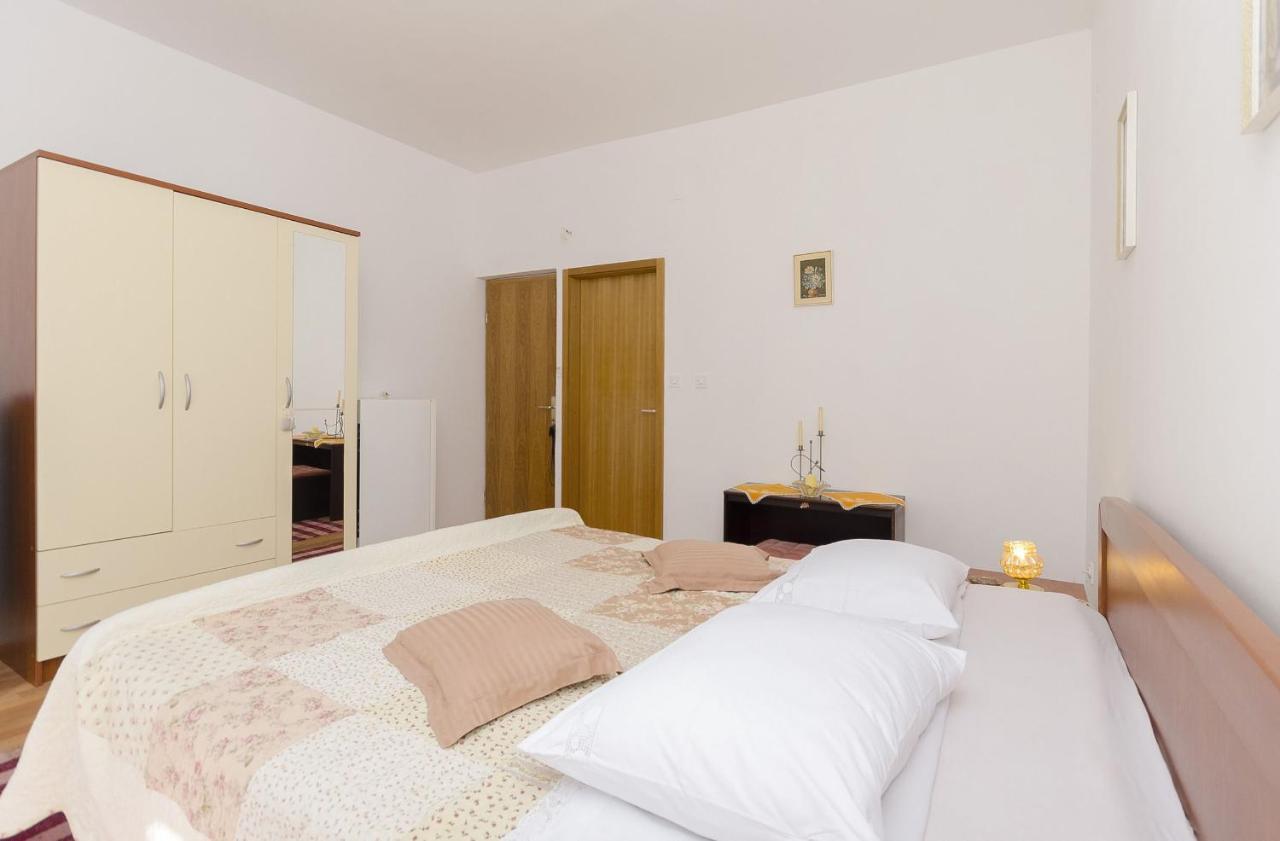Apartment And Rooms Ema Водице Экстерьер фото